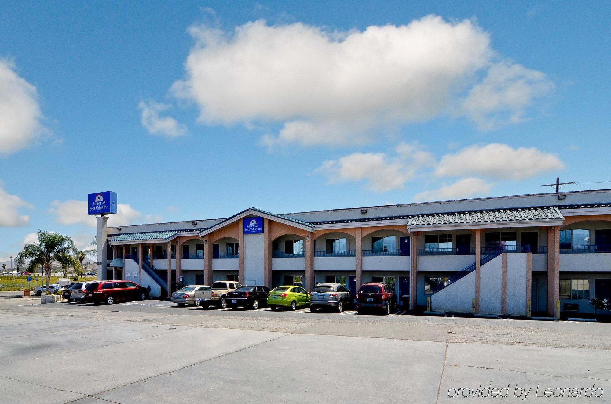 Americas Best Value Inn Corona Ngoại thất bức ảnh