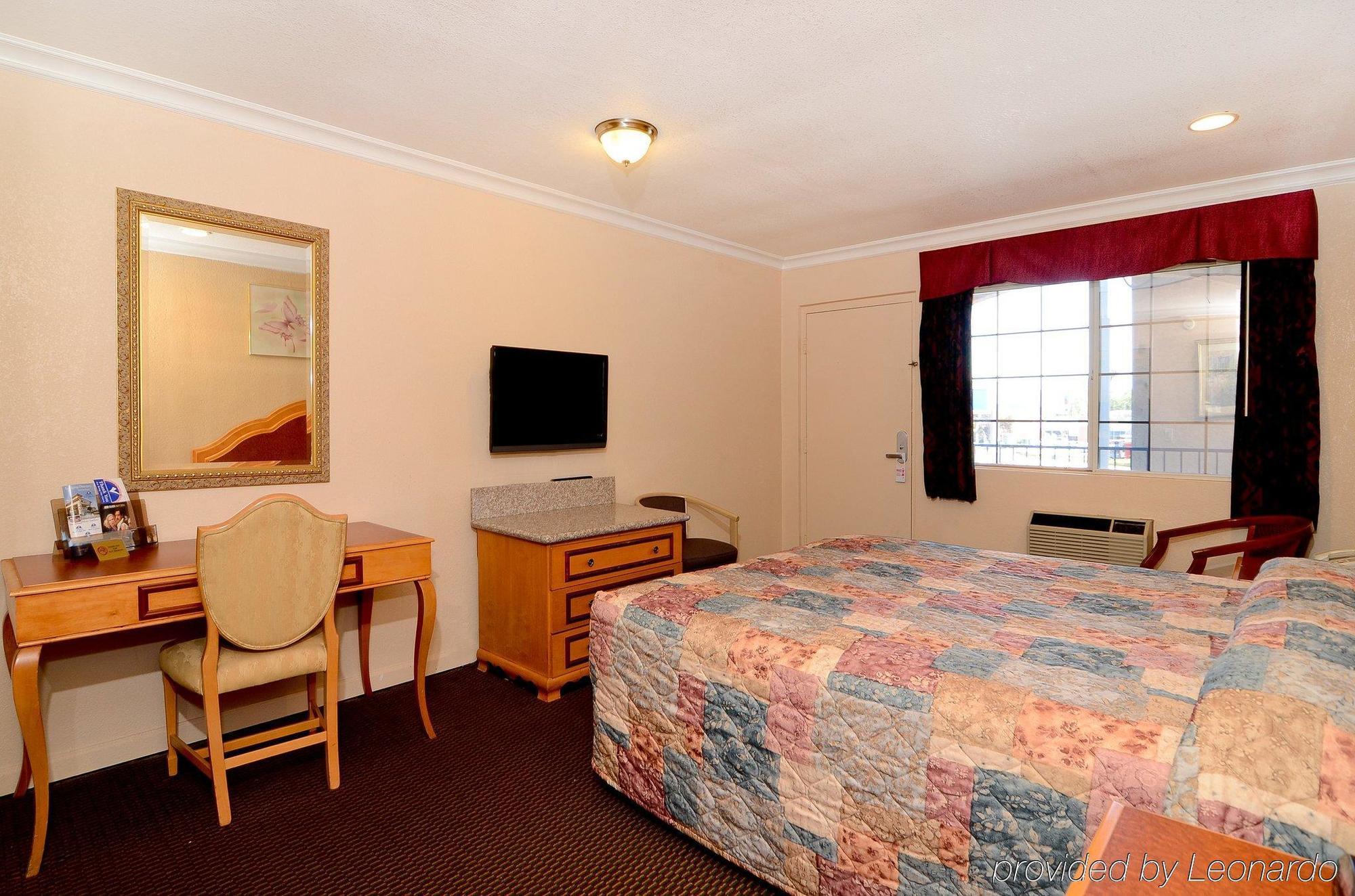 Americas Best Value Inn Corona Phòng bức ảnh