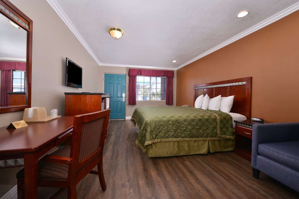 Americas Best Value Inn Corona Phòng bức ảnh